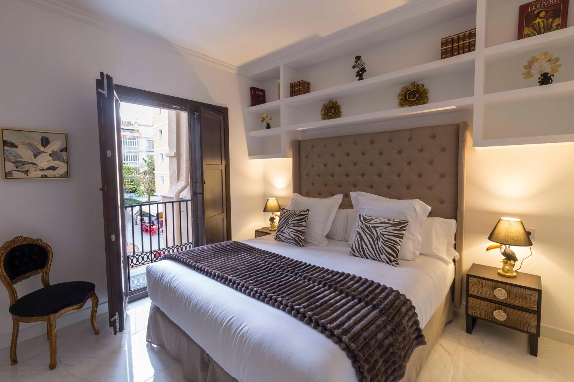 The Clock House - Luxury Urban Suites — Photos 1